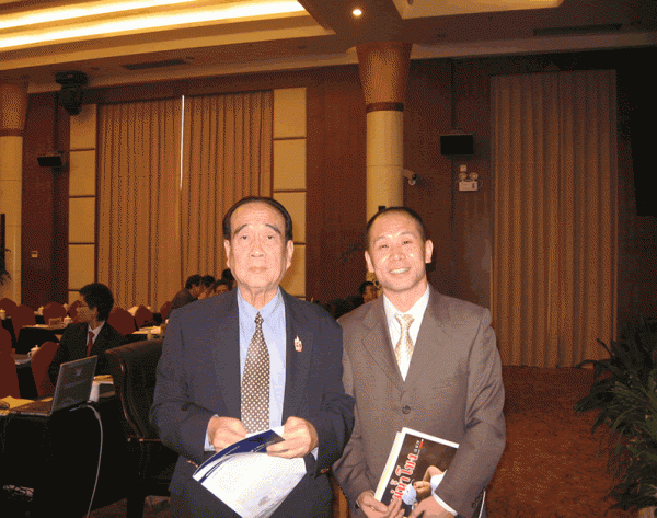 CILT泰王国分会会长与刘金鑫研究员合影